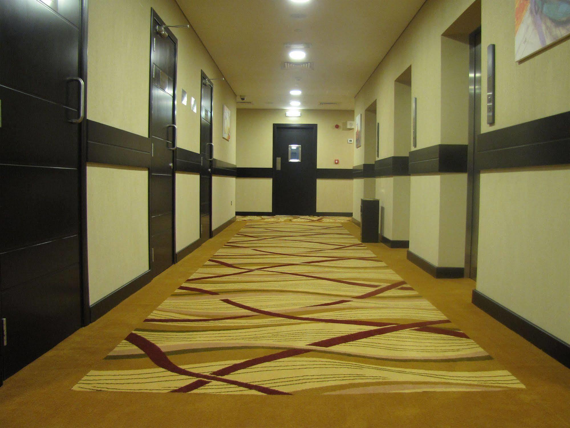 Paragon Hotel Abu Dhabi Exterior photo