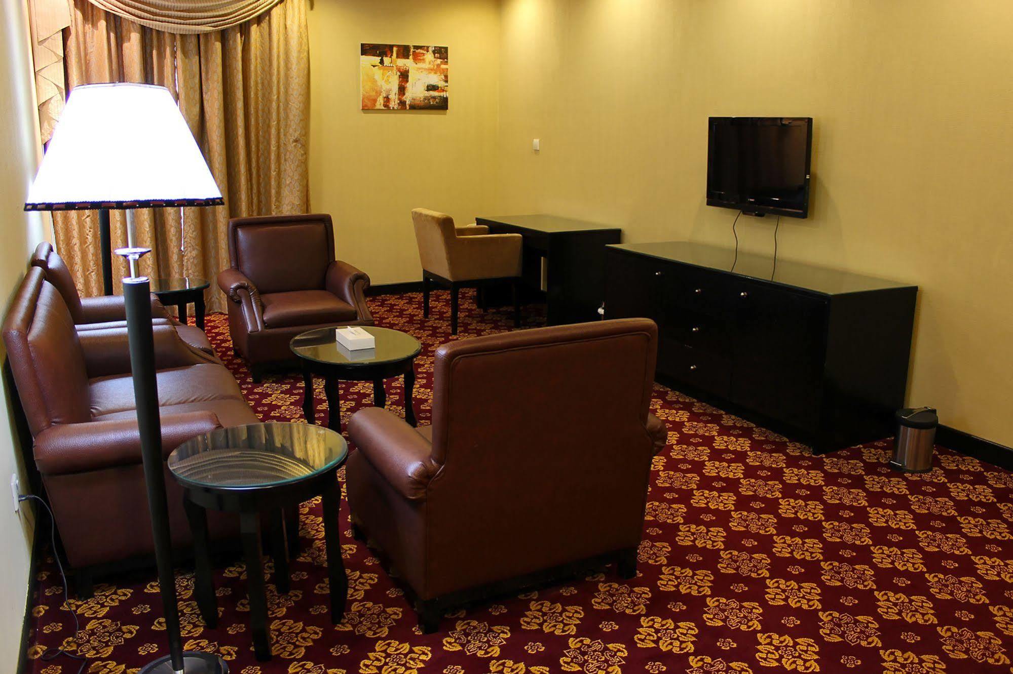 Paragon Hotel Abu Dhabi Exterior photo