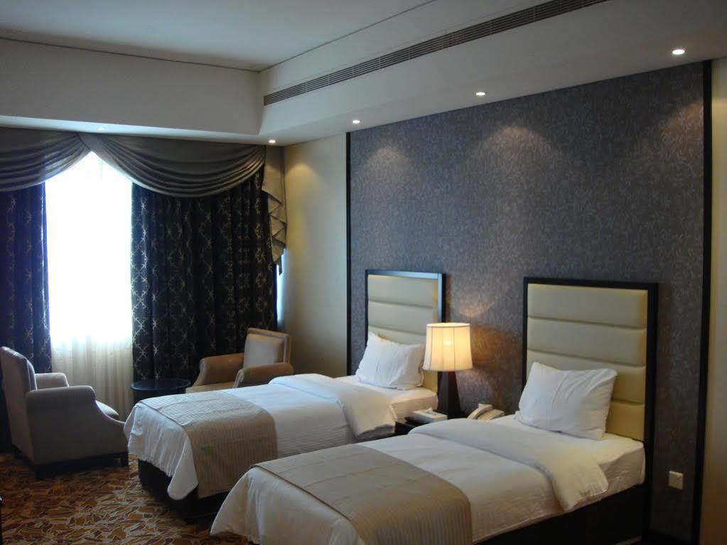 Paragon Hotel Abu Dhabi Exterior photo